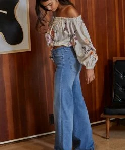 BT Lyla Cotton Blend Floral Top