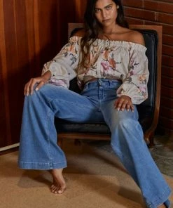 BT Lyla Cotton Blend Floral Top