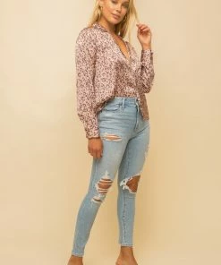 HEM&THREAD Carol Collared Leo Blouse