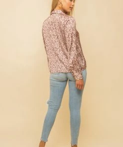 HEM&THREAD Carol Collared Leo Blouse