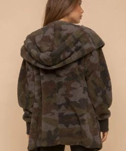 HEM&THREAD OUTERWEAR Camo Pocketed Cardigan