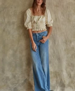 BT TOPS Hana Eyelet Puff Sleeve Crop Top