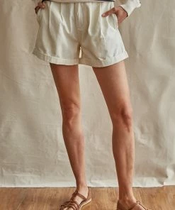 BT Barnett Cotton Pocketed High Rise Shorts- Cream 18 BT Barnett Cotton Pocketed High Rise Shorts- Cream