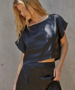 BT Tamra Satin Crop Top - Black BEST SELLERS 22 BT Tamra Satin Crop Top - Black BEST SELLERS