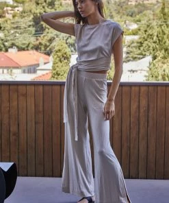 BT Elliana Ribbed Tie Waist Top