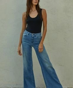 BT Talk Later Reversible Seamless Tank - Black TOPS 9 BT Talk Later Reversible Seamless Tank - Black TOPS