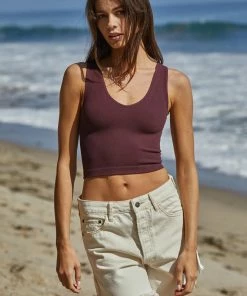 BT Weekender Seamless Crop Tank - Cassis TOPS