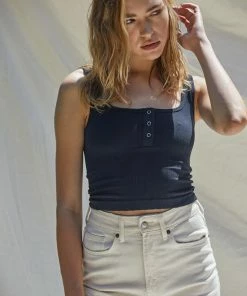 BT TOPS Hot Shot Seamless Crop Top - Black 10 BT TOPS Hot Shot Seamless Crop Top - Black