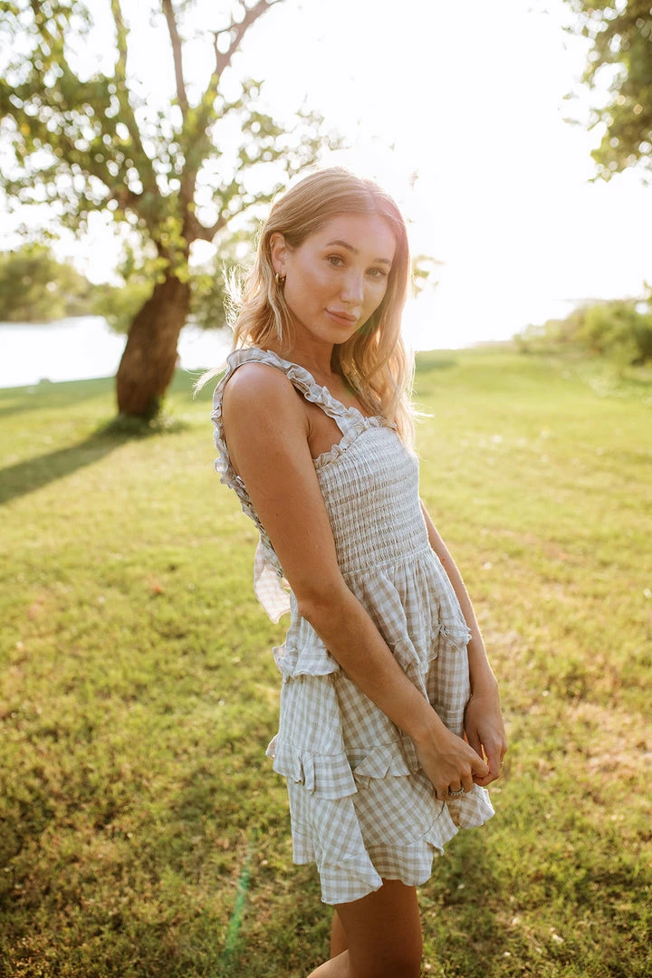 MABLE DRESSES Jaclyn Cotton Smocked Gingham Dress 6 MABLE DRESSES Jaclyn Cotton Smocked Gingham Dress