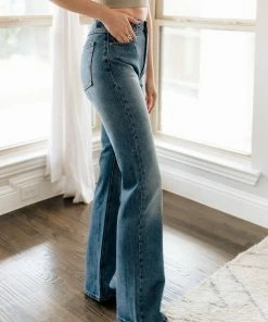 BT BOTTOMS Rya Cotton High Rise Girlfriend Denim Jeans