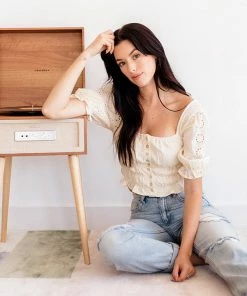 BT TOPS Hana Eyelet Puff Sleeve Crop Top