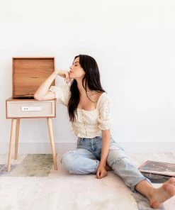 BT TOPS Hana Eyelet Puff Sleeve Crop Top