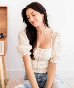 BT TOPS Hana Eyelet Puff Sleeve Crop Top