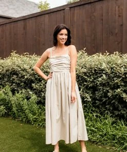 BT Porter Linen Gathered Pocketed Midi Dress