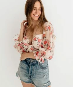 ONE & ONLY COLLECTIVE Coming Up Roses Tie Floral Crop Top TOPS