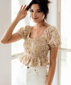 BT Watch Me Blossom Puff Sleeve Crop Top