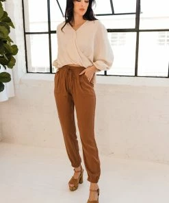 WL Eugene Pocketed Lightweight Joggers