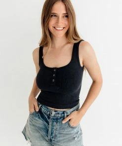 BT TOPS Hot Shot Seamless Crop Top - Black