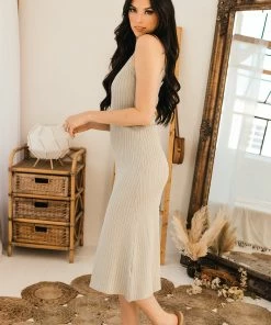 BT BUMP FRIENDLY Byron Ribbed Knit Midi Dress