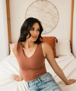 BT Weekender Seamless Crop Tank - Chestnut