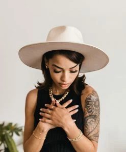 OLIVE & PIQUE ACCESSORIES Billie Felt Wool Hat - White