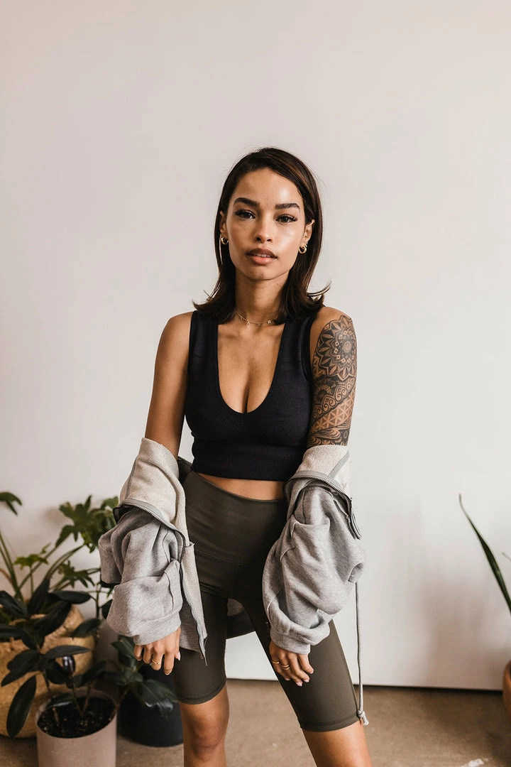 BT Jolie Ribbed Seamless Crop Top - Black 9 BT Jolie Ribbed Seamless Crop Top - Black