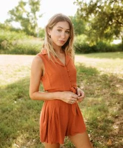 BT Big Island Pleated High Rise Shorts 7 BT Big Island Pleated High Rise Shorts