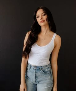 DYNAMIC Calbi Ribbed Cropped Tank - White