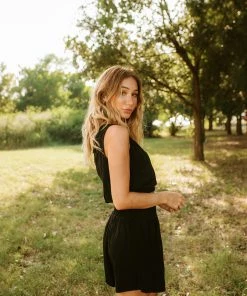 BT MATCHING SETS Camden Linen High Rise Shorts- Black