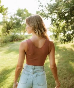 BT TOPS Jolie Ribbed Seamless Crop Top - Chestnut