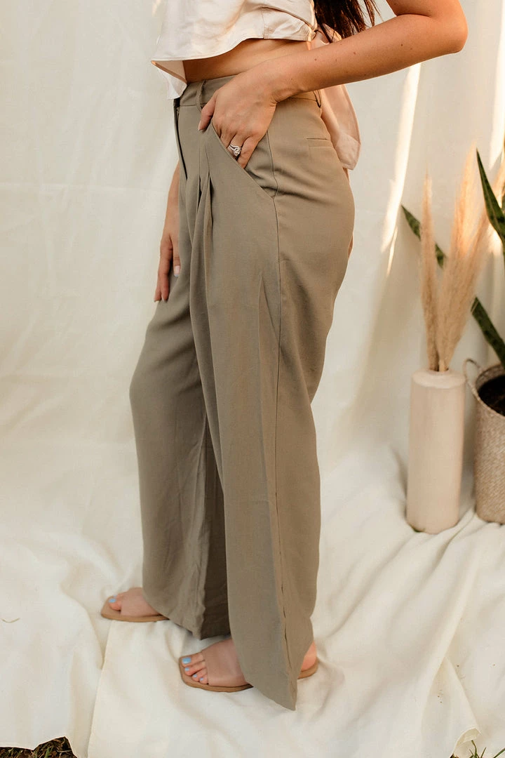 FORE COLLECTION Fraser Pintuck High Rise Trousers BOTTOMS 7 FORE COLLECTION Fraser Pintuck High Rise Trousers BOTTOMS