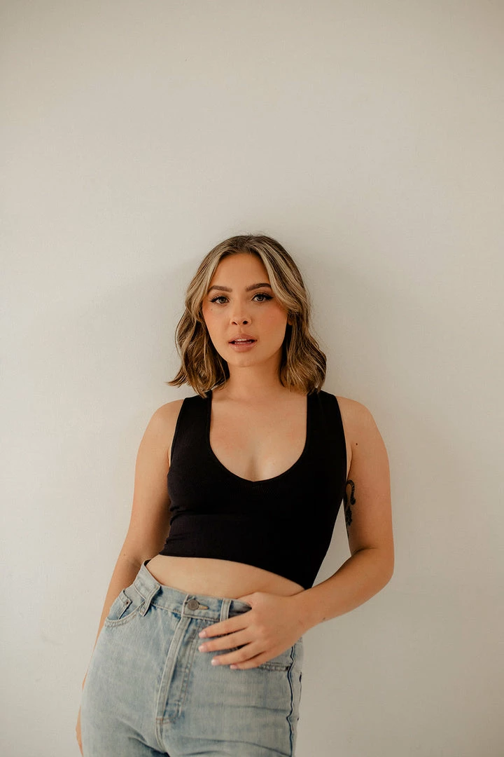 BT Jolie Ribbed Seamless Crop Top - Black 11 BT Jolie Ribbed Seamless Crop Top - Black