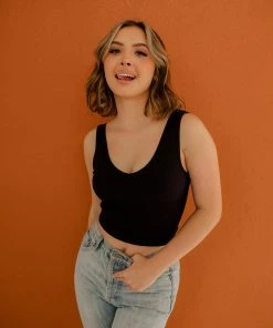 BT Weekender Seamless Crop Tank - Black TOPS