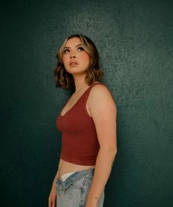 BT Izzy Ribbed Crop Tank - Burgundy