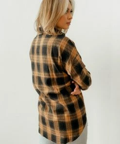 BT TOPS Grizzly Peak Plaid Button Down Top