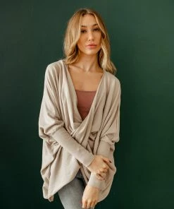 BT MADE IN THE USA Josephine Twist Front Knit Top - Shell