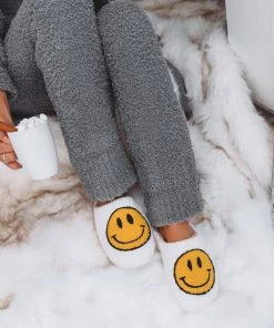 MELODY ACCESSORIES Smiley Face Plush Slippers - Ivory 11 MELODY ACCESSORIES Smiley Face Plush Slippers - Ivory