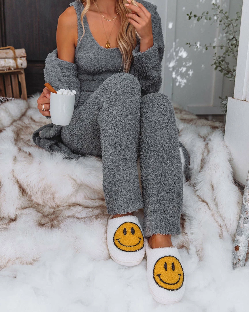 MELODY ACCESSORIES Smiley Face Plush Slippers - Ivory 7 MELODY ACCESSORIES Smiley Face Plush Slippers - Ivory