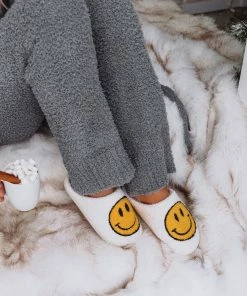 MELODY ACCESSORIES Smiley Face Plush Slippers - Ivory 10 MELODY ACCESSORIES Smiley Face Plush Slippers - Ivory