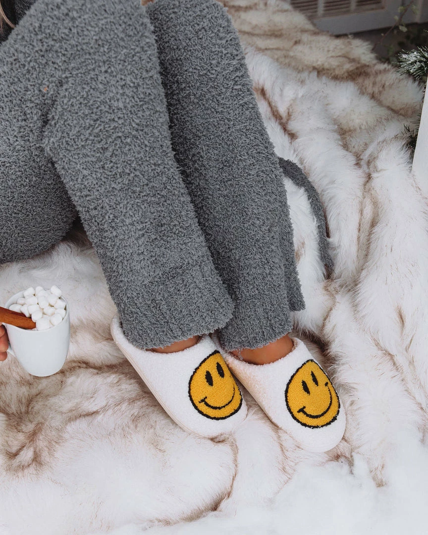 MELODY ACCESSORIES Smiley Face Plush Slippers - Ivory 5 MELODY ACCESSORIES Smiley Face Plush Slippers - Ivory